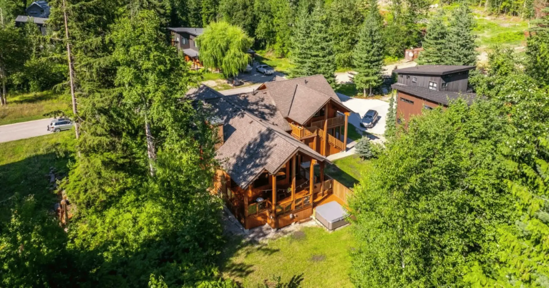Revelstoke Select Great Escape Chalet Summer