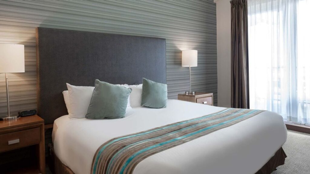 Three Bedroom Suite, 2 King Beds, 1 Queen Bed, Sofa Bed